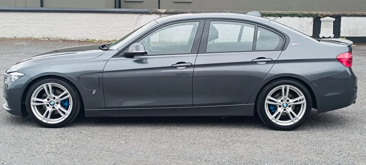 2018 BMW 330e iPerformance M Sport - Image 3