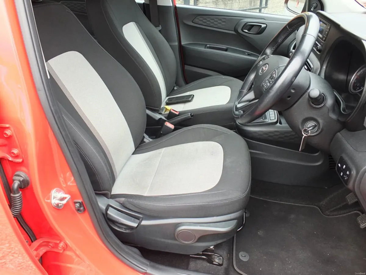 Hyundai i10 Classic 5DR - Image 4