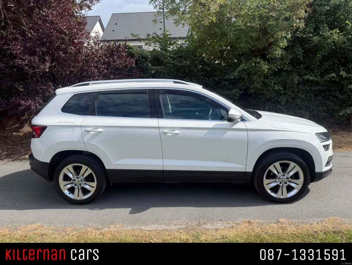 Skoda Karoq STYLE MODEL TOP SPEC LEATHER UPHOLSTER - Image 2