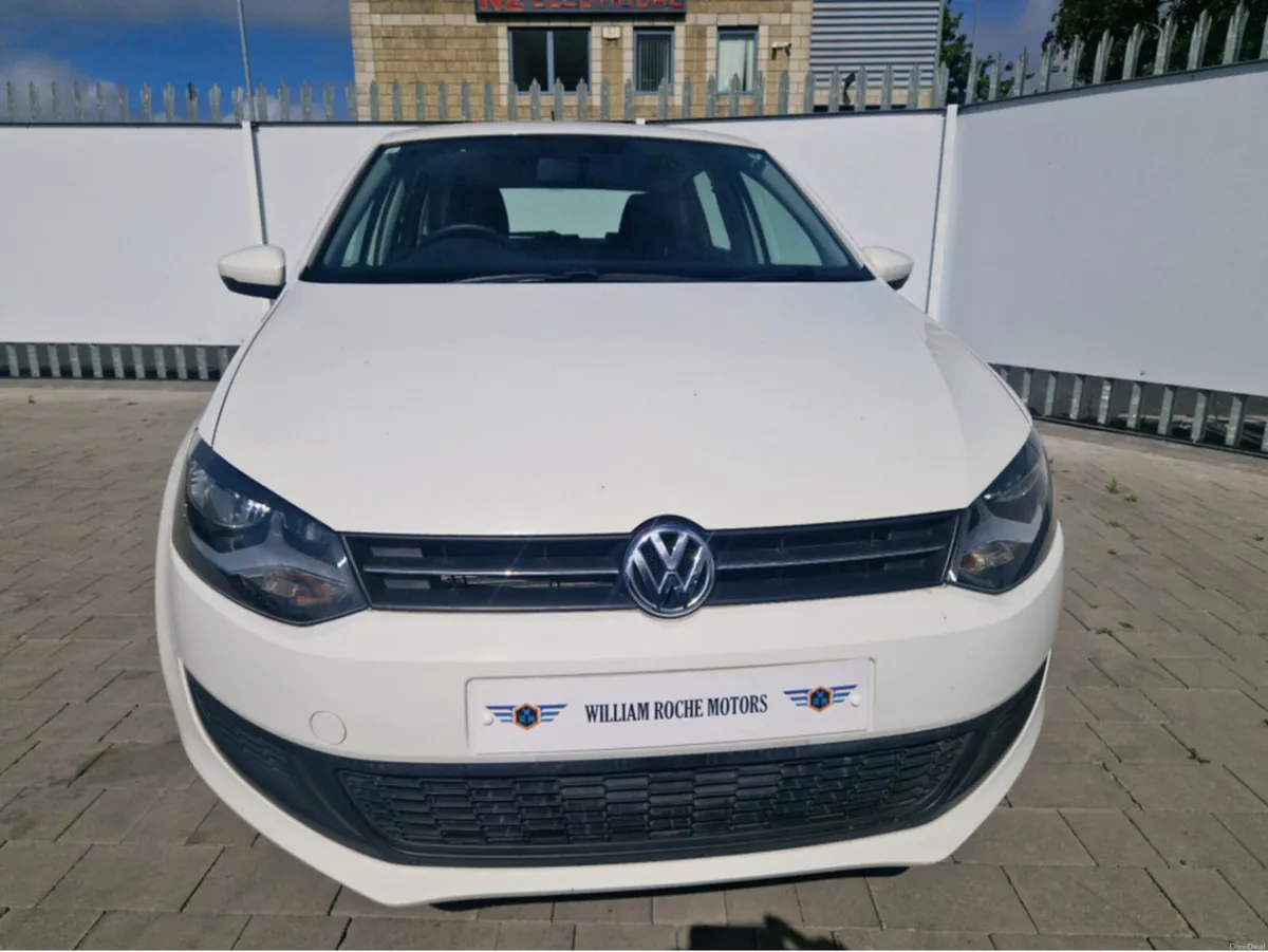 Volkswagen Polo 1.2 PETROL AUTO - Image 3