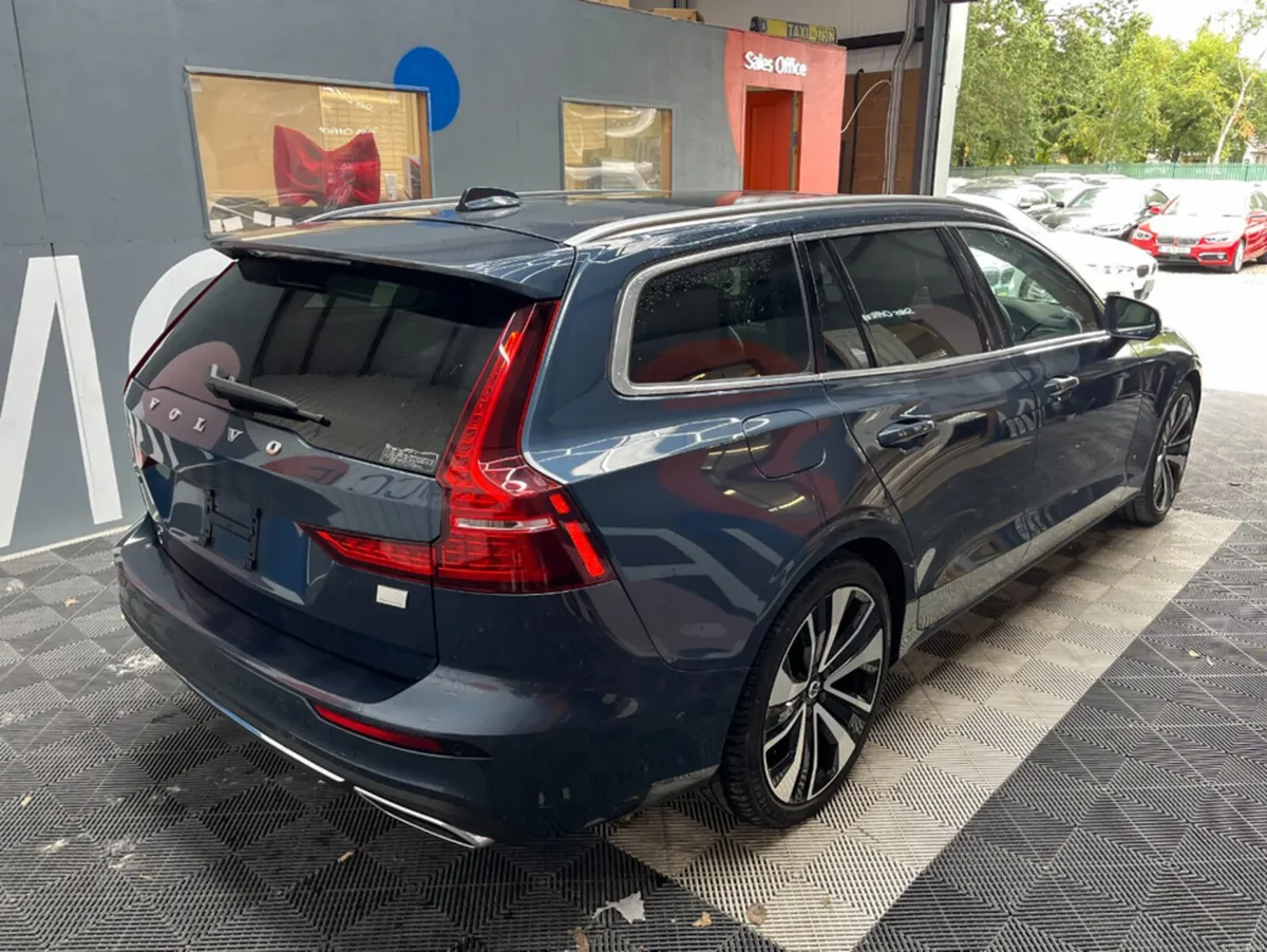 Volvo V60 2021 VOLVO V60 T6 PLUG-IN 2.0 AUTOMATIC - Image 2