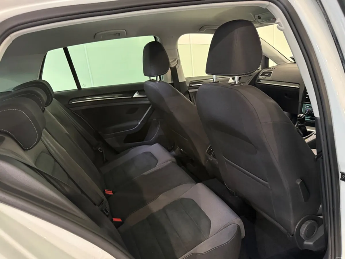 Volkswagen Golf GT EDITION TDI - Image 5