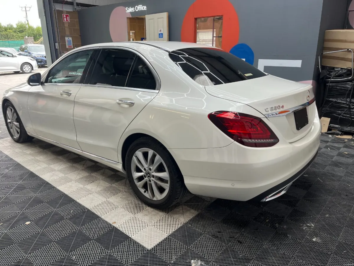 Mercedes-Benz C-Class 2019 MERCEDES-BENZ C220D 2.0 - Image 4