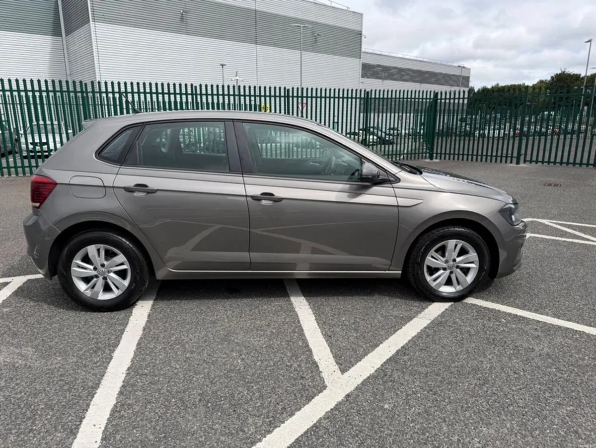 Volkswagen Polo 1.0 PETROL, TREND LINE MODEL, TINY - Image 4
