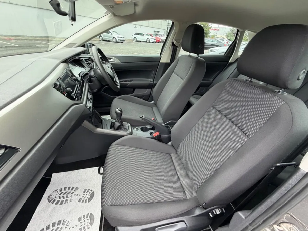 Volkswagen Polo 1.0 PETROL, TREND LINE MODEL, TINY - Image 6