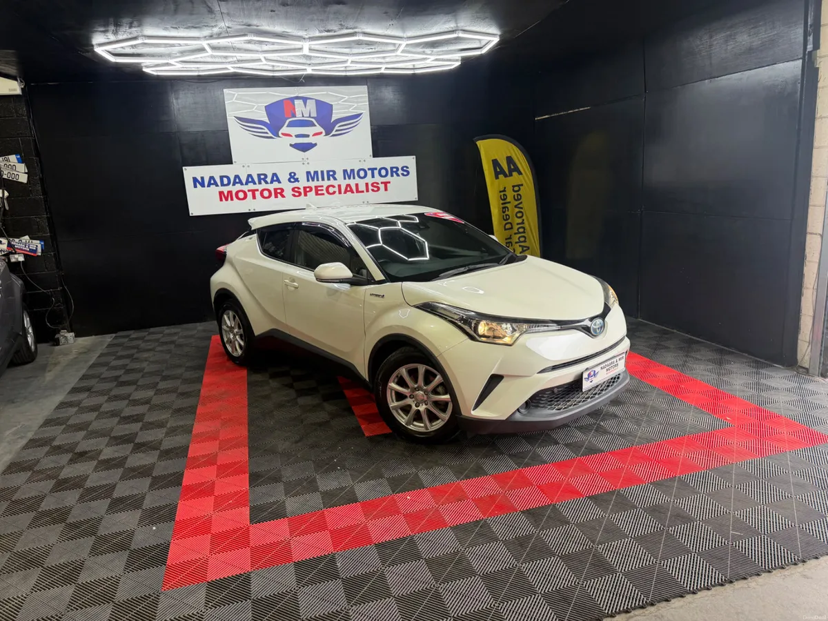 2018 Toyota C-HR - Image 2