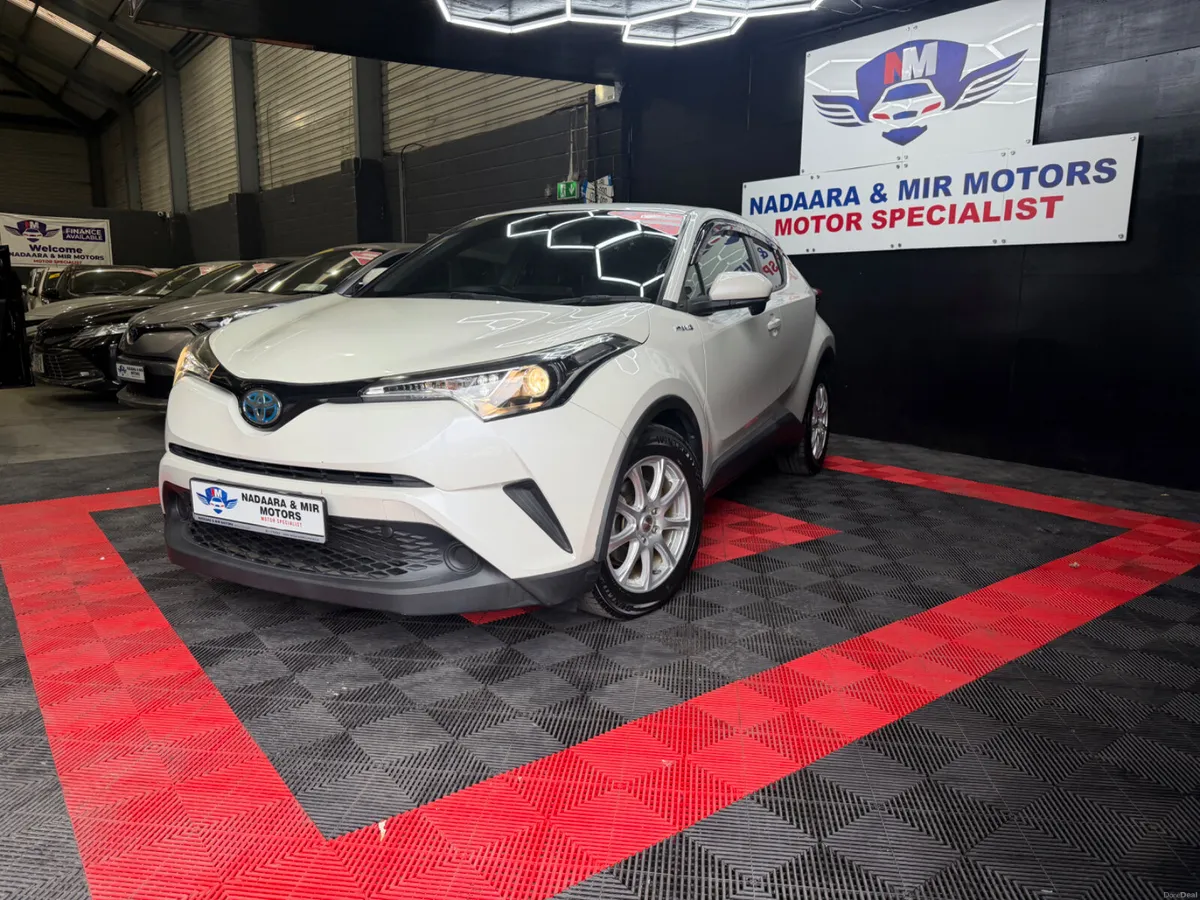 2018 Toyota C-HR - Image 6