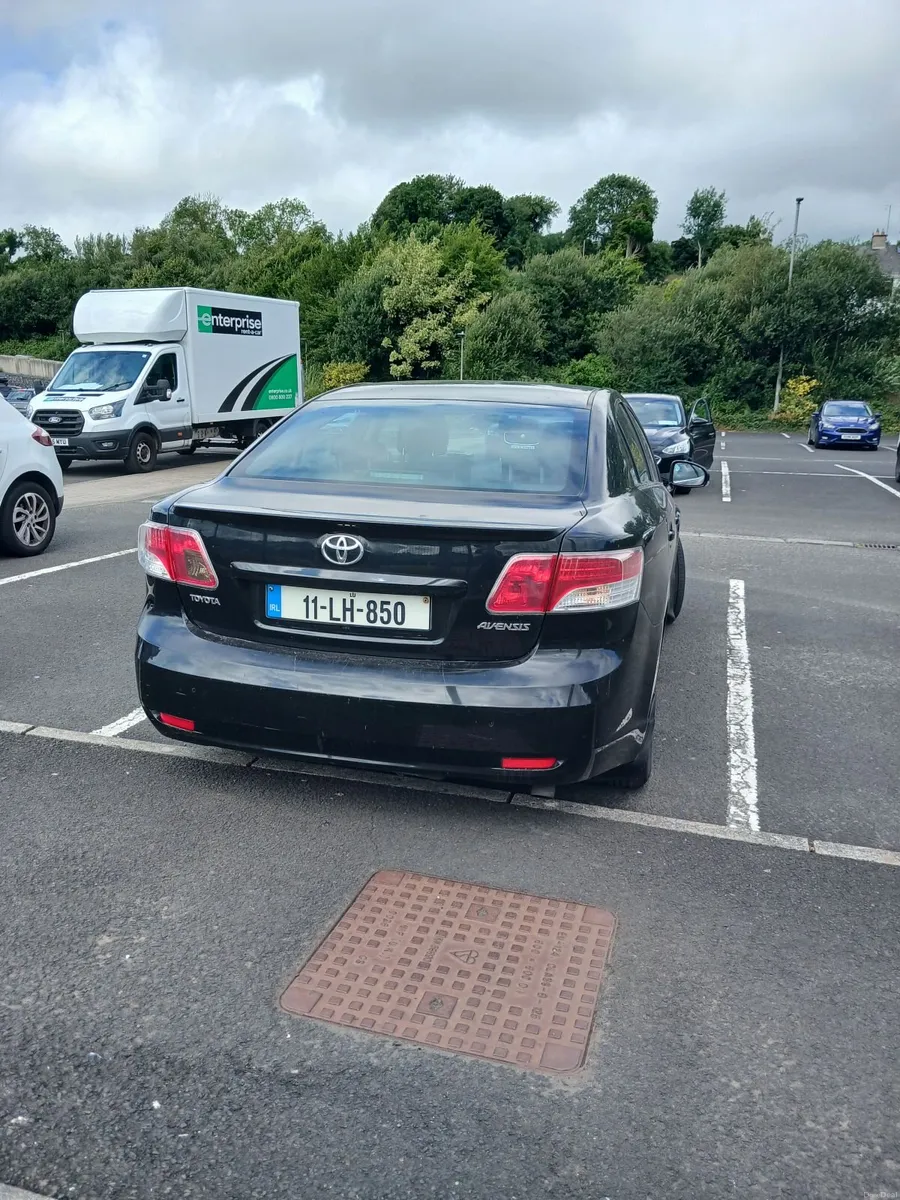 Toyota Avensis 2011 - Image 6