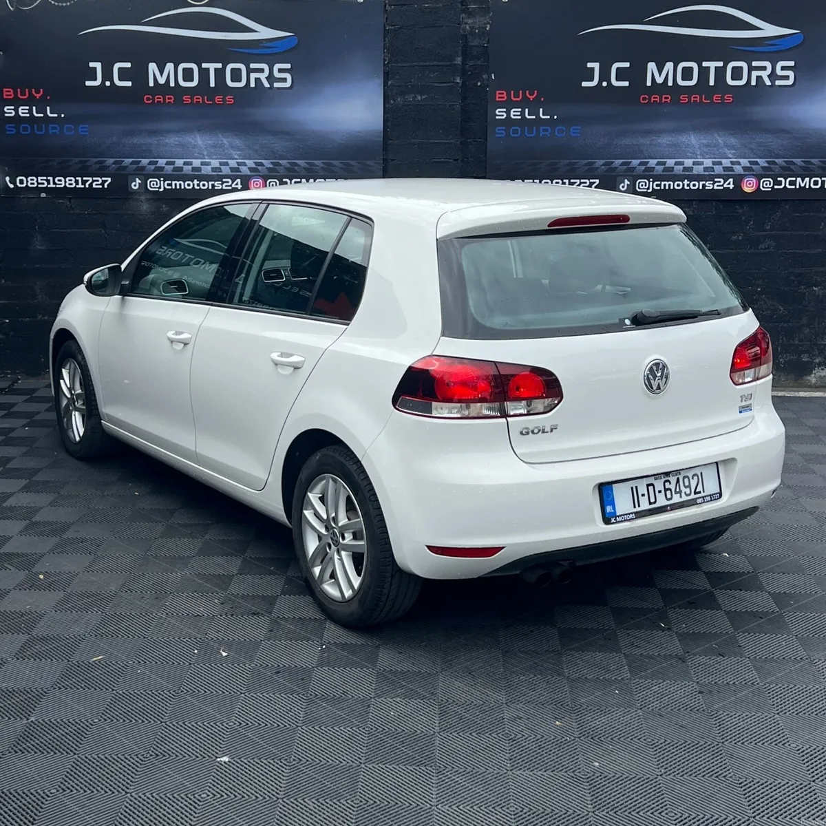 2011 VW Golf 56km Automatic - Image 4