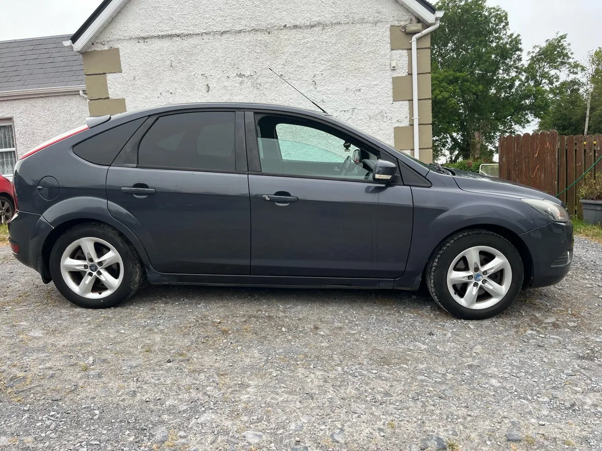 Ford Focus - Image 2