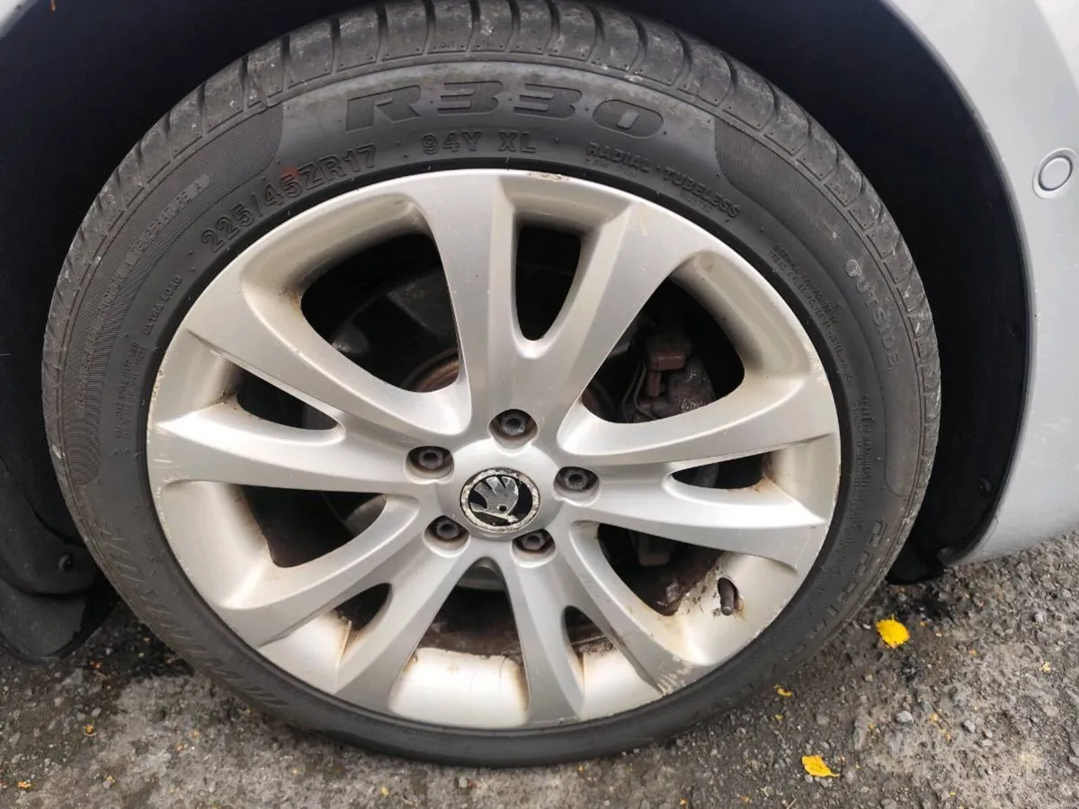 Skoda Superb 2.0 TDI - Image 3