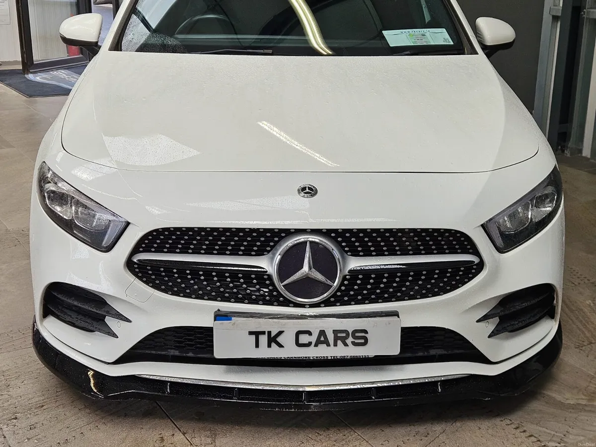 18 MERCEDES-BENZ A180 AMG LINE NIGHT EDITION AUTO - Image 4
