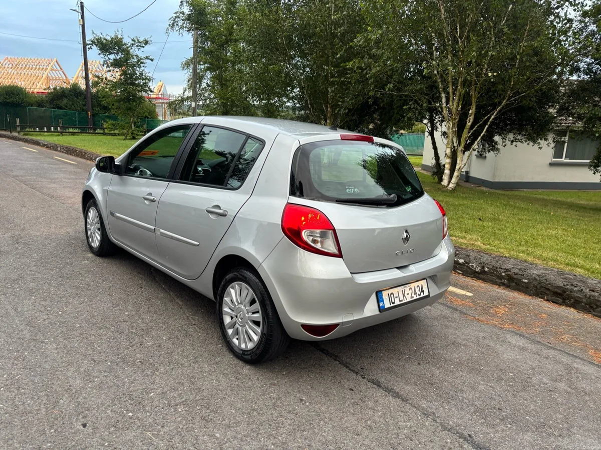 AUTOMATIC One Owner Service History Low Mileage - Image 4