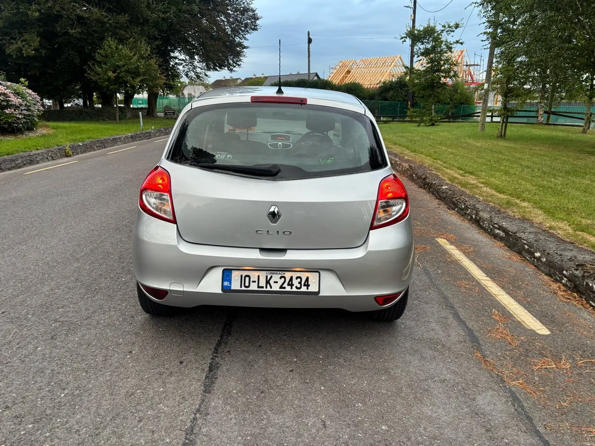 AUTOMATIC One Owner Service History Low Mileage - Image 6