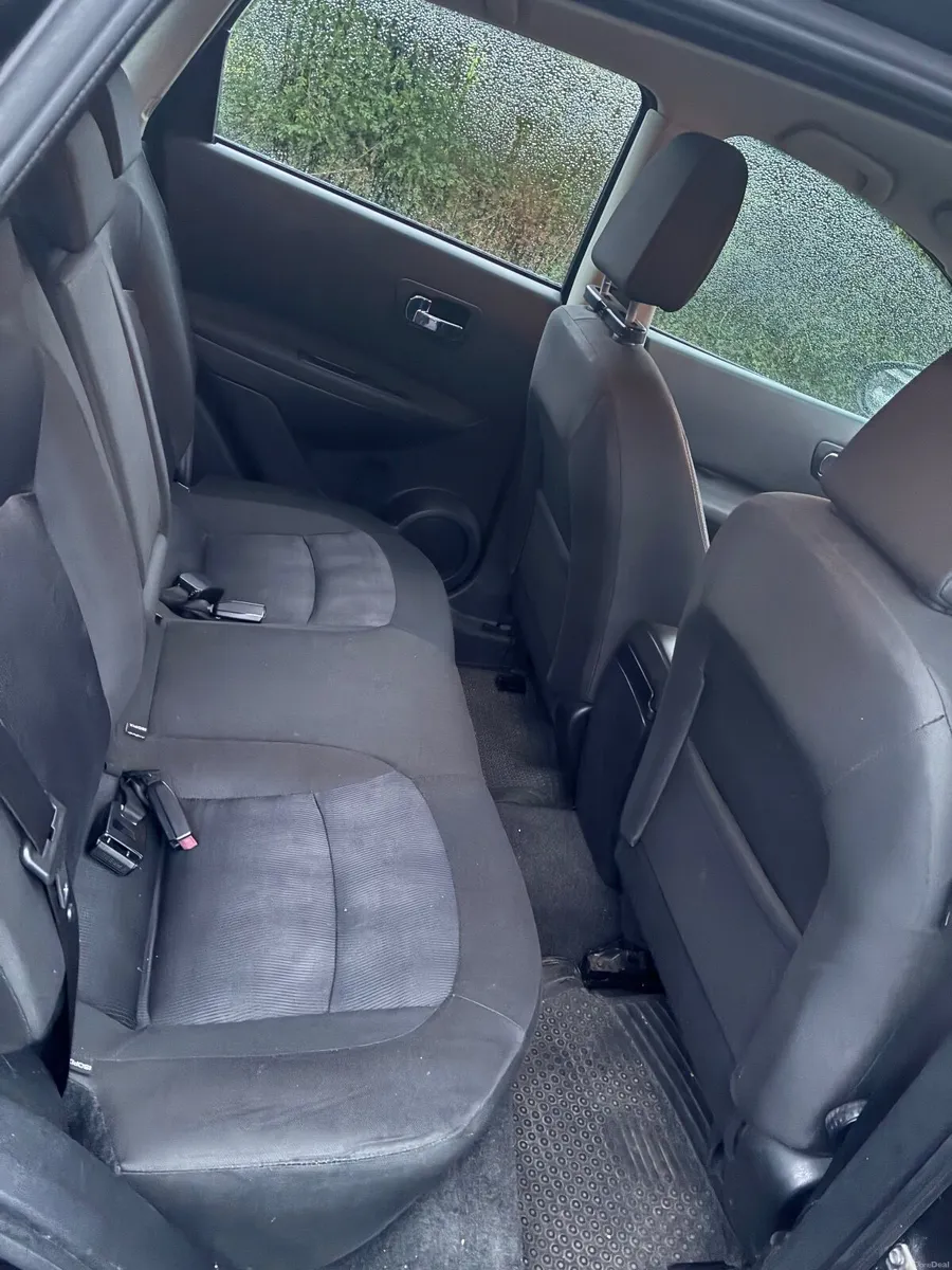 Nissan Qashqai 2011 - Image 2