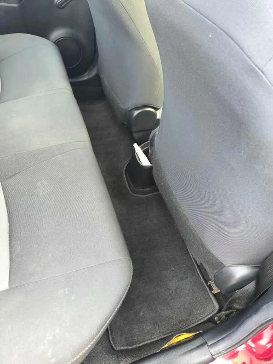 2018 Toyota Yaris - Image 6