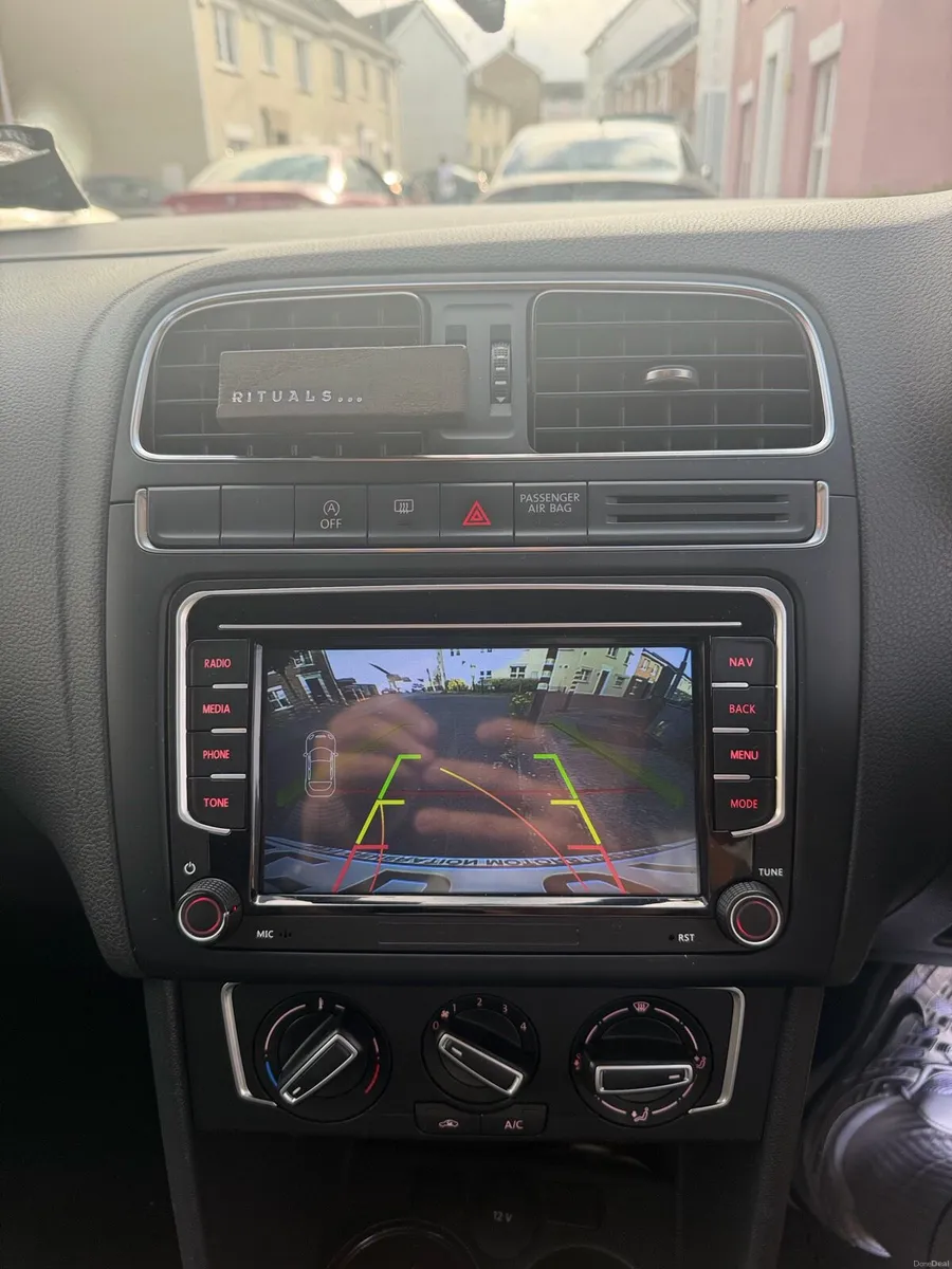 Volkswagen Polo 1.2 TSI Automatic - Image 5