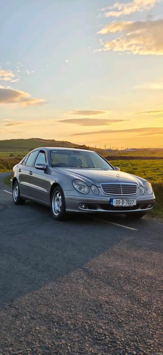 2005 Mercedes E200 - Image 4