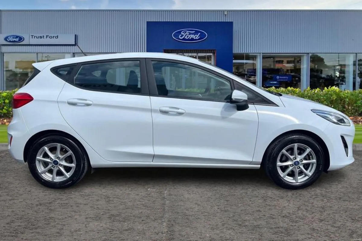 Ford Fiesta Zetec - Image 3