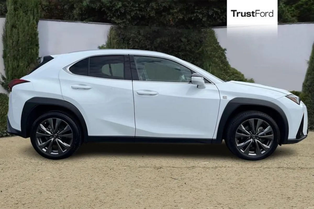 Lexus UX Sport Design - Image 3