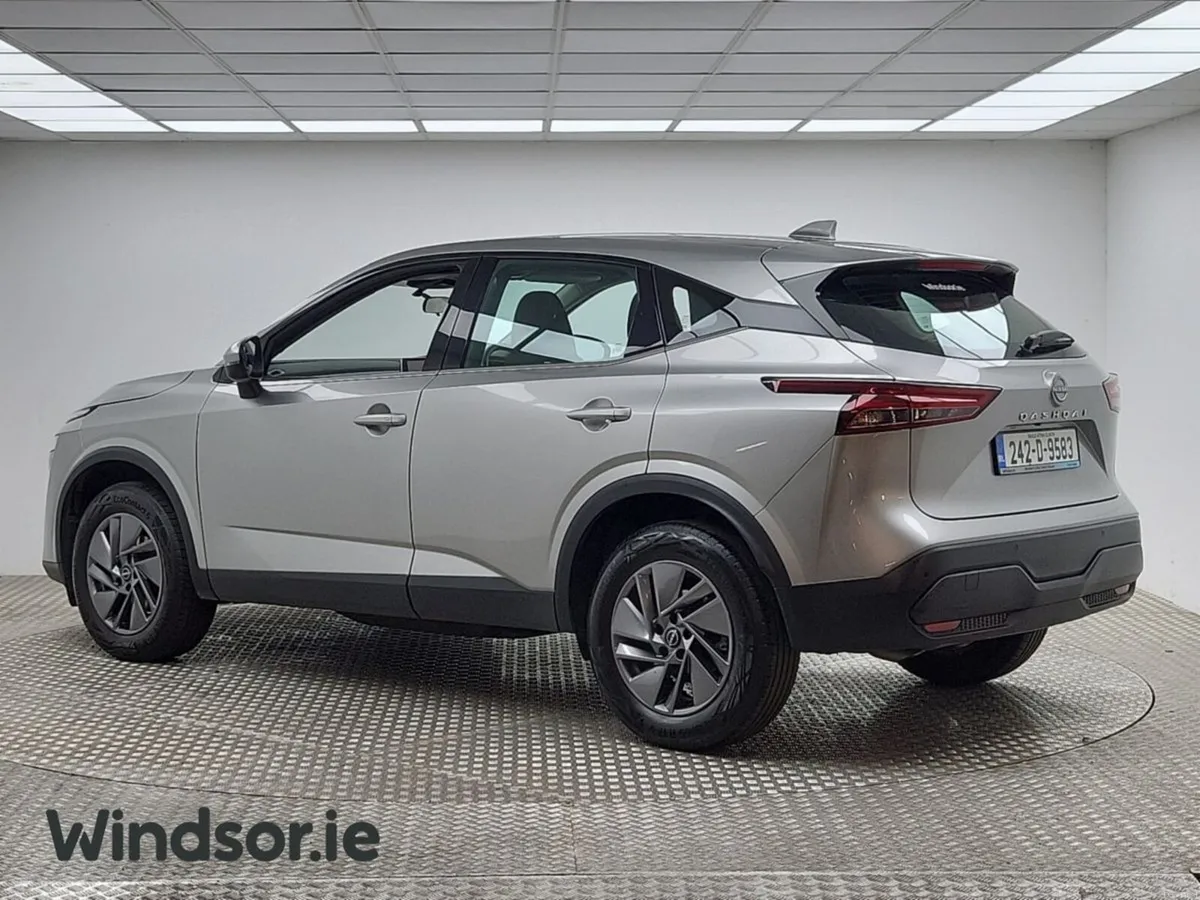 Nissan Qashqai 1.3 PET MILD HYBRID SV - Image 2