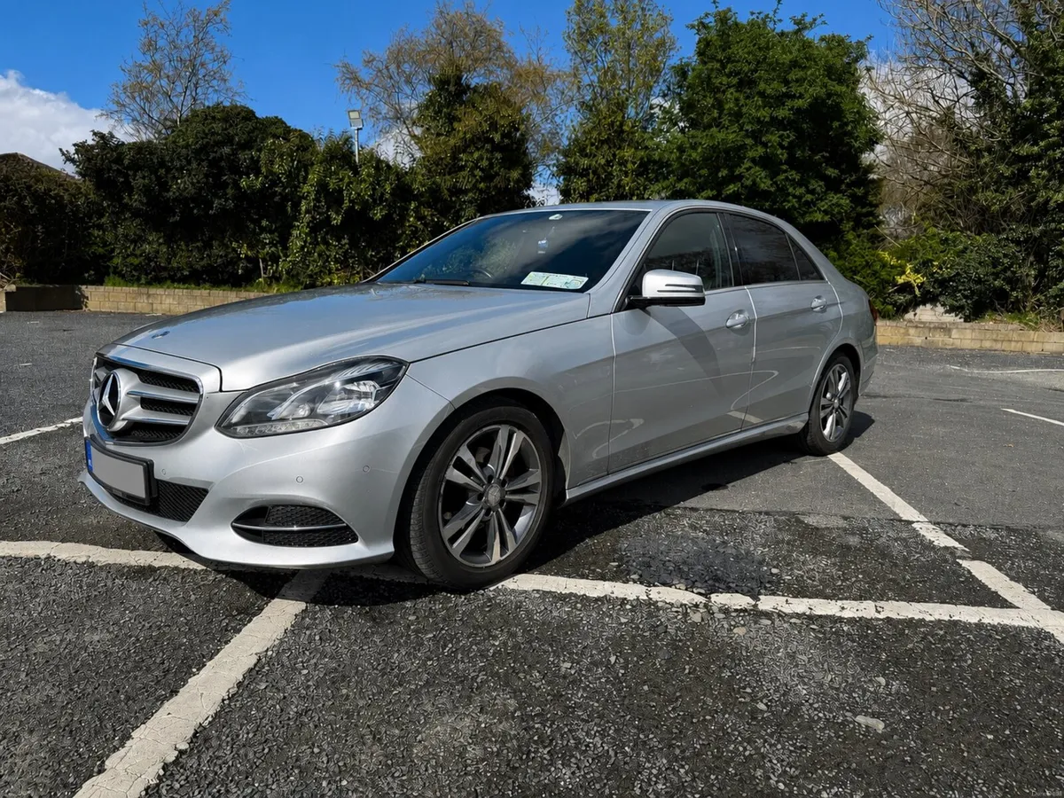 Mercedes E220 Bluetec Automatic - Image 3