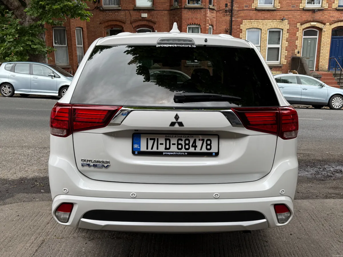 2017 Outlander, 2.0PHEV Hybrid, Only 43kms, SIMI, - Image 6