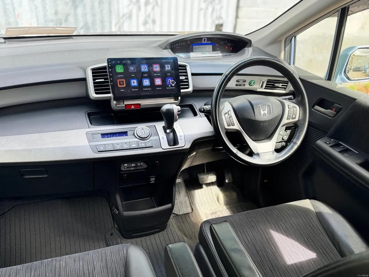 2015 HONDA FREED. LOW MILEAGE. 7 SEATS. NEW NCT - Image 4