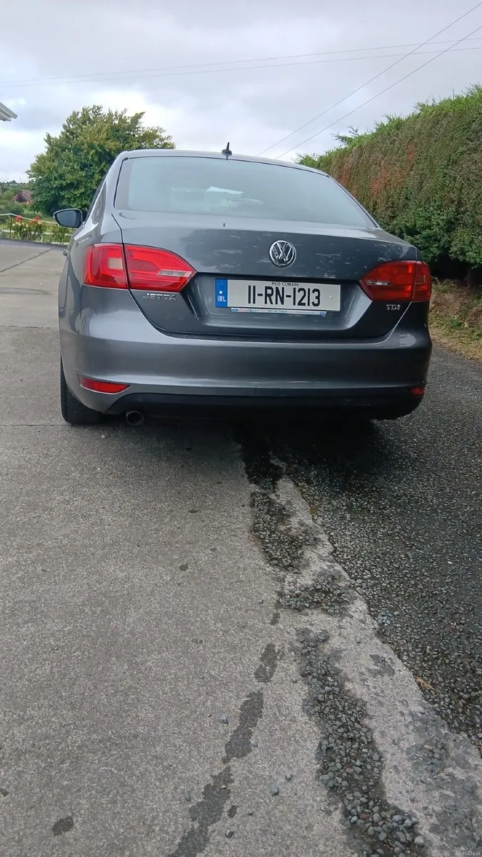 Volkswagen Jetta 2011 - Image 5