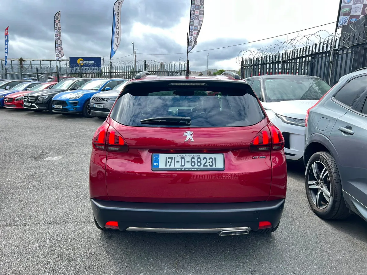 17 Peugeot 2008 1.2 AUTO Glass Roof - Image 6