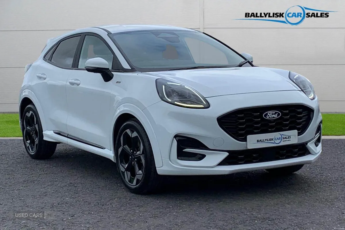 Ford Puma 1.0T 155PS ST-Line X Auto in Frozen Whit - Image 1