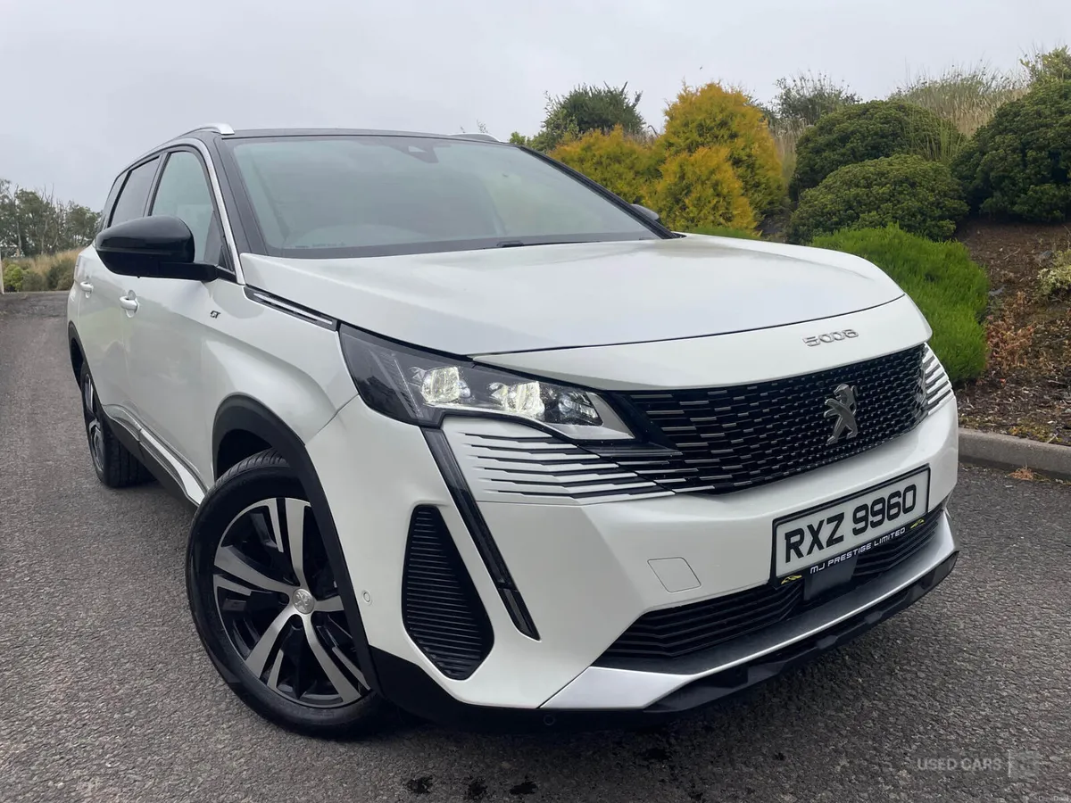 Peugeot 5008 DIESEL ESTATE - Image 1