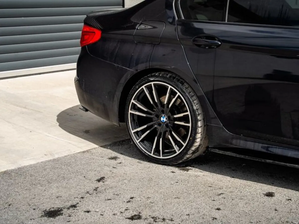 BMW 5-Series D G30 M Sport 4DR Auto - Image 3