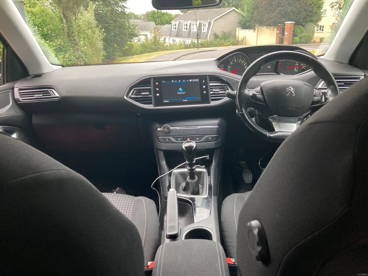 2020 Peugeot 308 SW 1.5 Diesel Estate - Image 5
