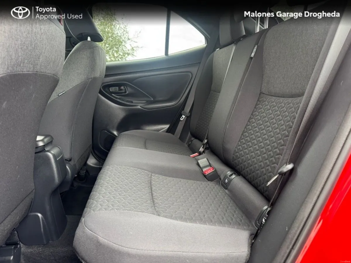Toyota Yaris Cross 1.5 Hybrid Luna Sport Call Now - Image 6