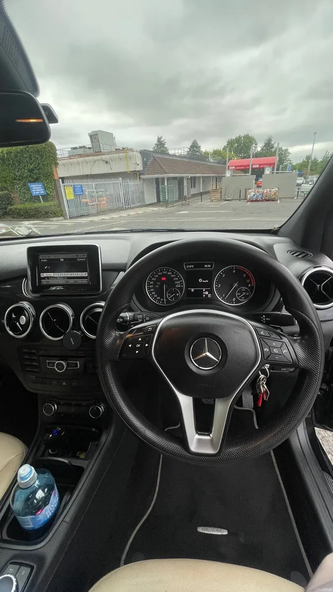 2013MERCEDES BENZ B180 CDI - Image 2