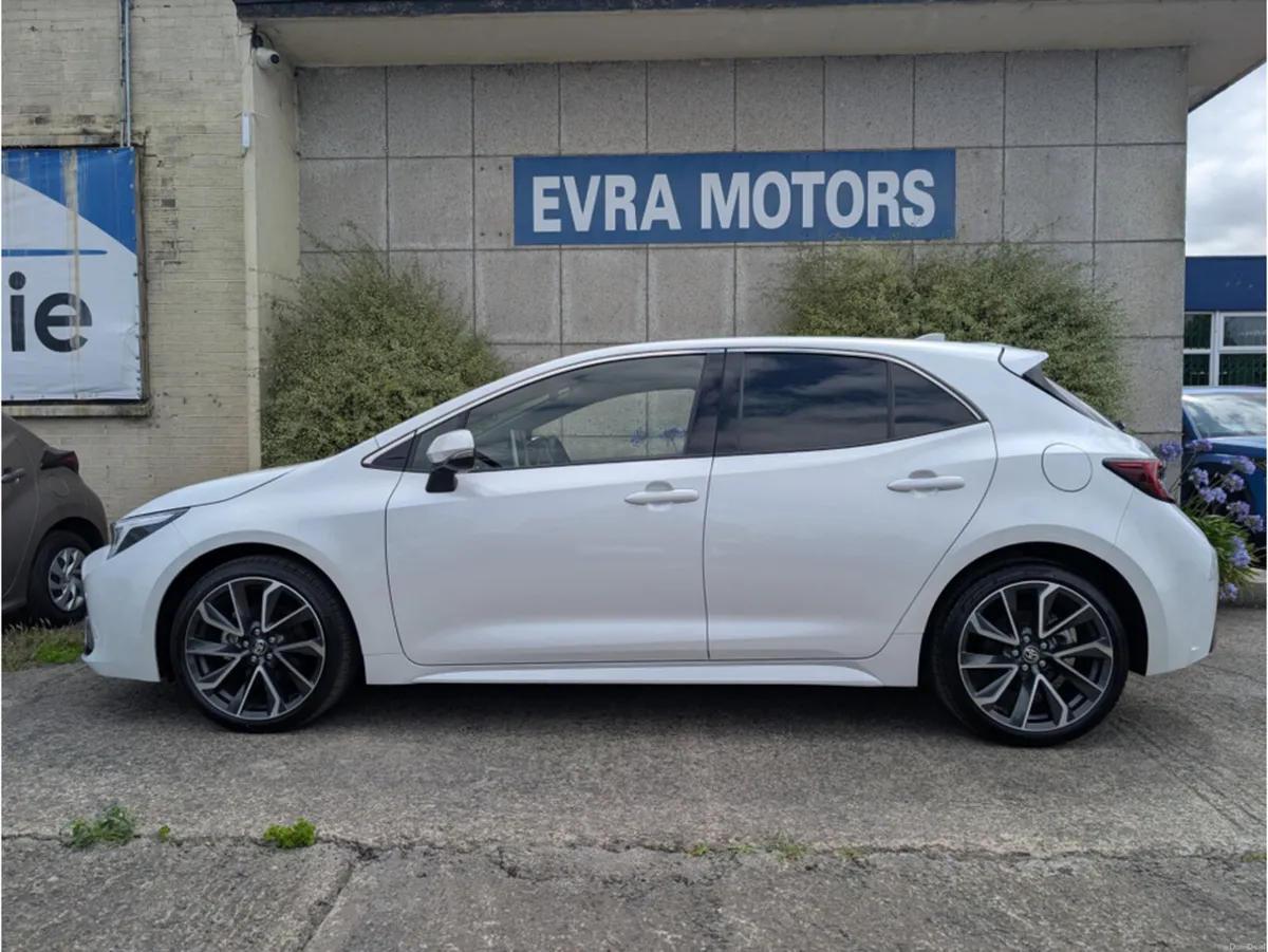 Toyota Corolla HATCHBACK SPORT AUTOMATIC HYBRID 1. - Image 4
