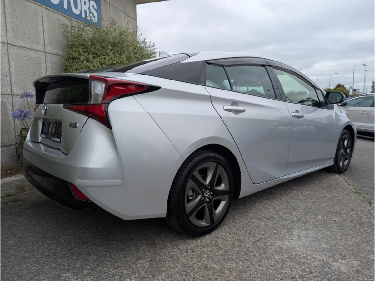 Toyota Prius TOURING SELECTION HYBRID AUTOMATIC 1. - Image 6