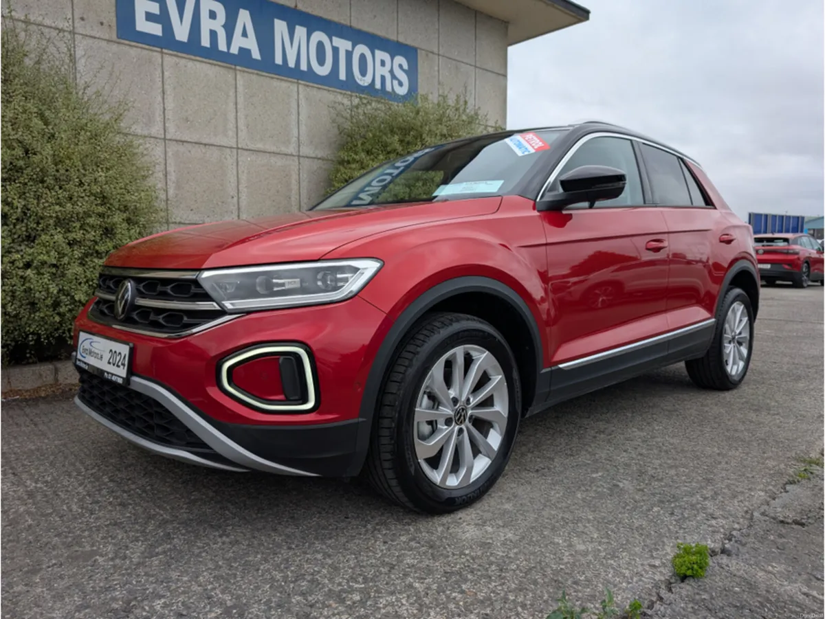 Volkswagen T-Roc STYLE AUTOMATIC 1.5 PETROL //LOW - Image 5