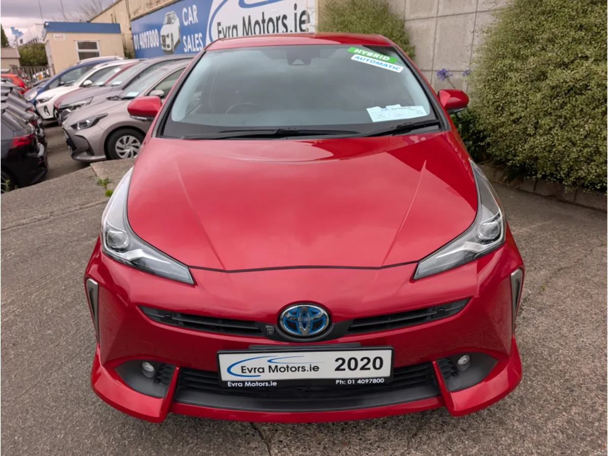 Toyota Prius TOURING SMART AUTOMATIC HYBRID 1.8 PE - Image 2