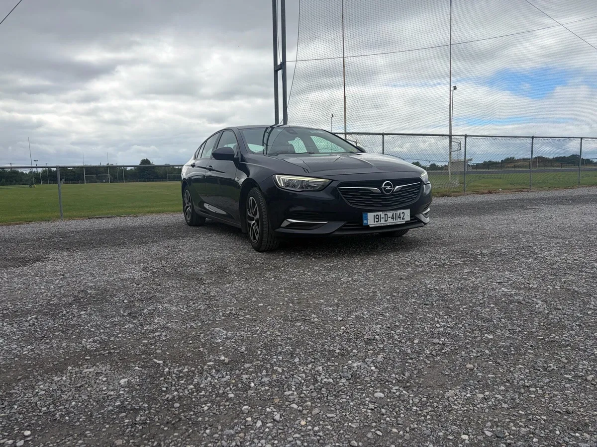 OPEL INSIGNIA - Image 1