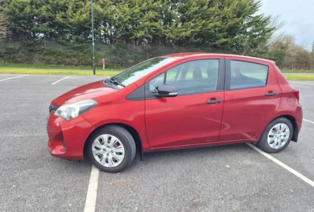 Toyota Yaris 2015 - Image 3