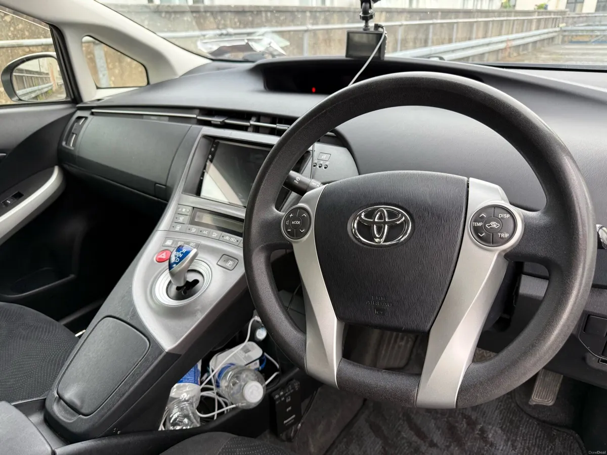 Toyota Prius 116.000 km Economical and reliable - Image 2
