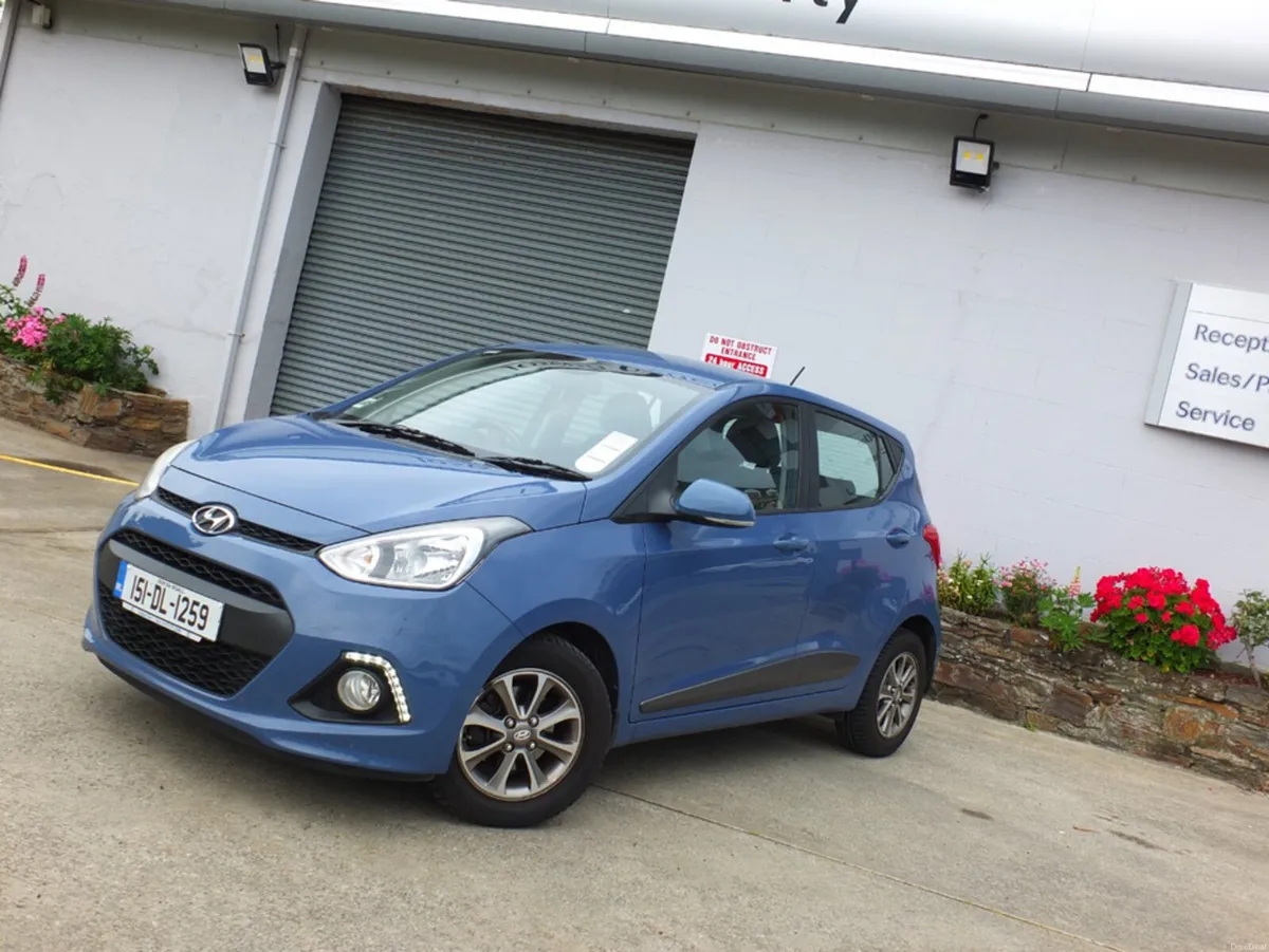 Hyundai i10 Deluxe - Image 2