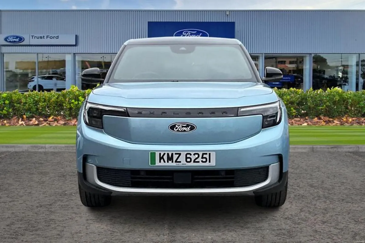 Ford Explorer Extended Range 79kWh Premium SUV 5dr - Image 6
