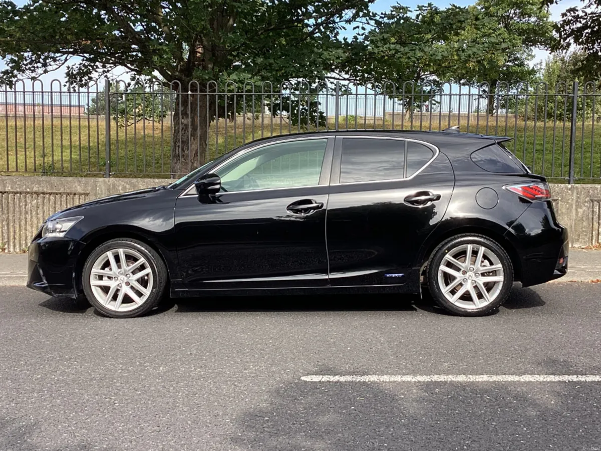 Lexus CT 200H Advance 5DR Auto - Image 6