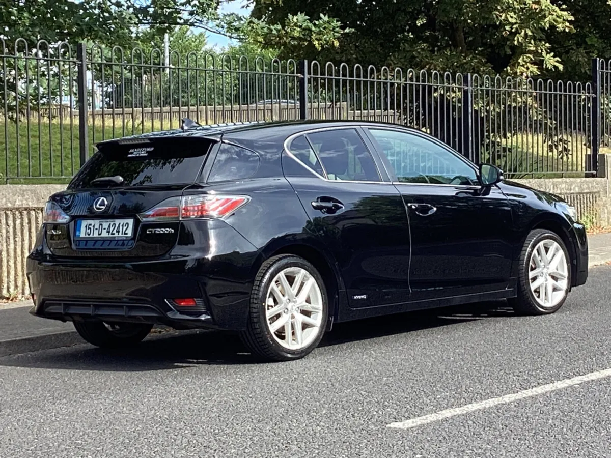 Lexus CT 200H Advance 5DR Auto - Image 3