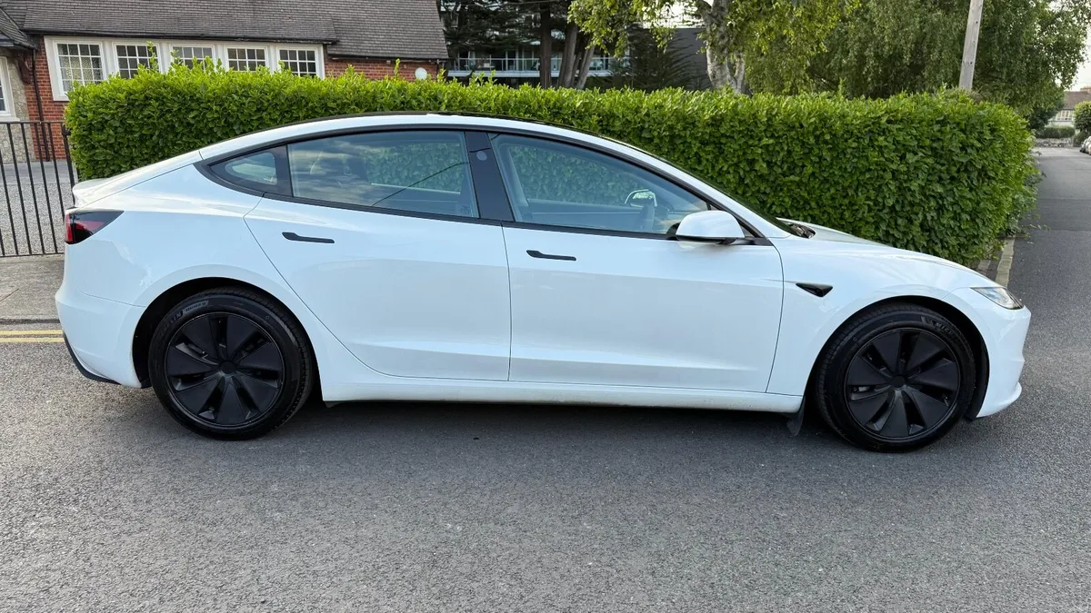 Tesla Model 3 2024 - Image 5