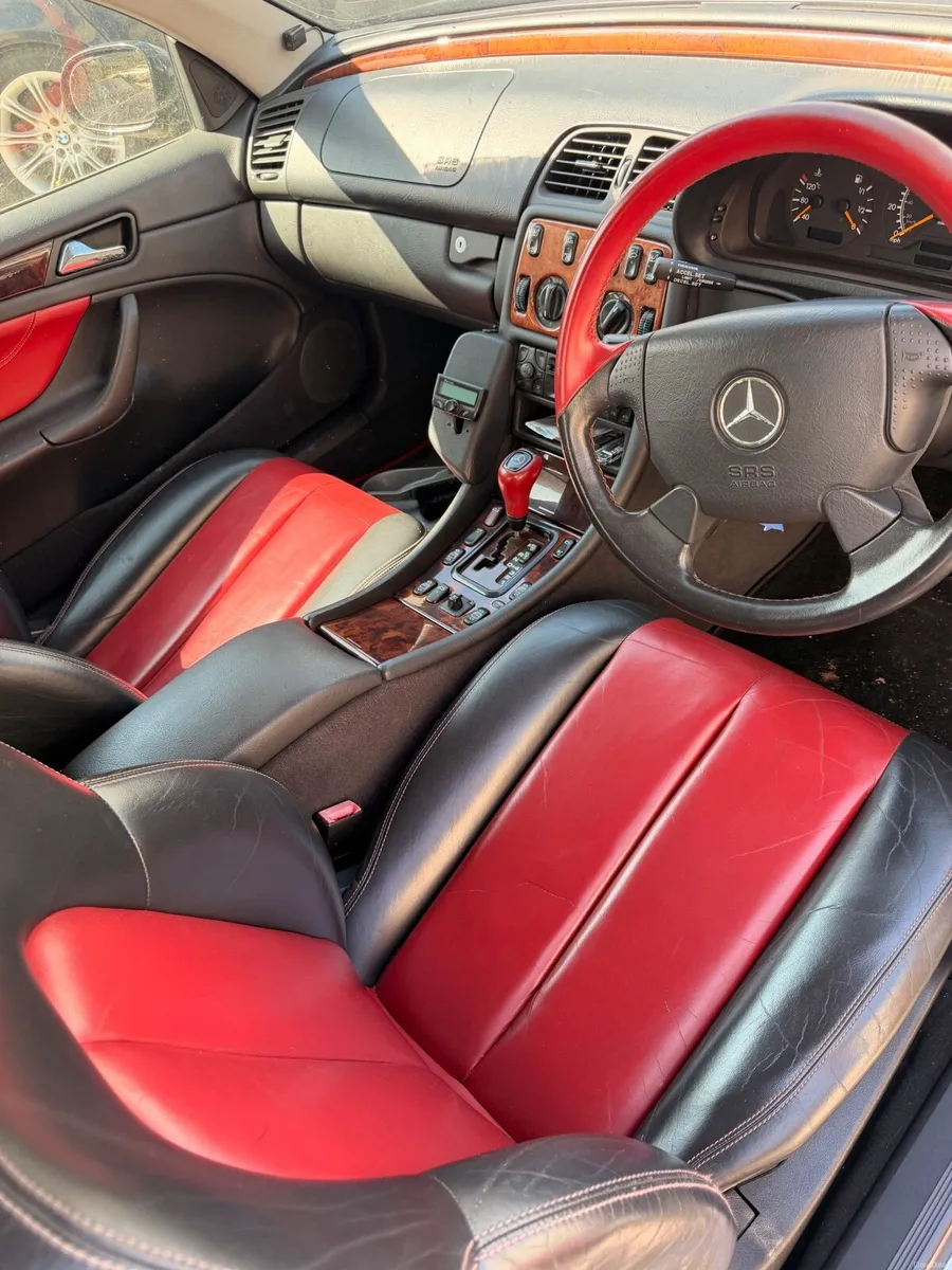 Mercedes-Benz CLK 1999 - Image 1