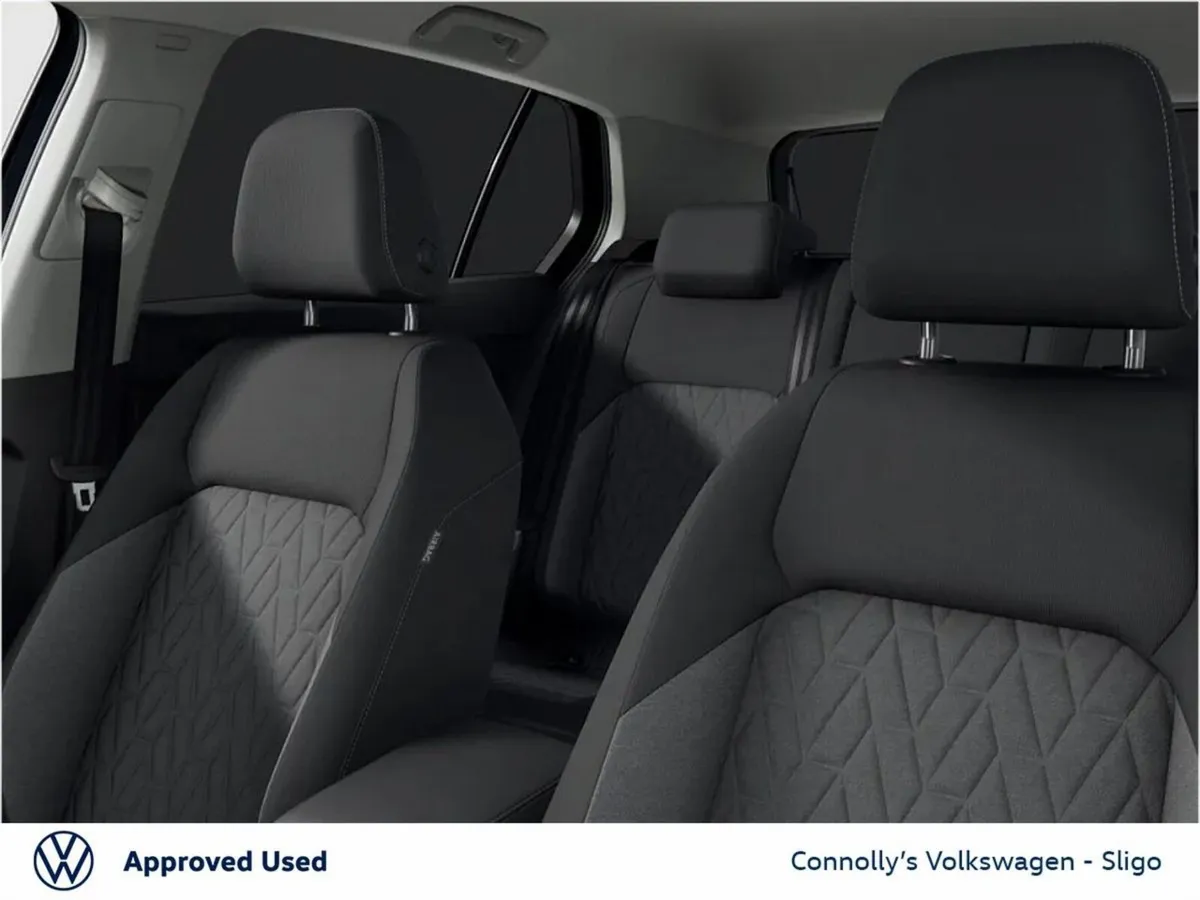 Volkswagen Golf EDITION 75 1.5TSI 116HP - Image 4